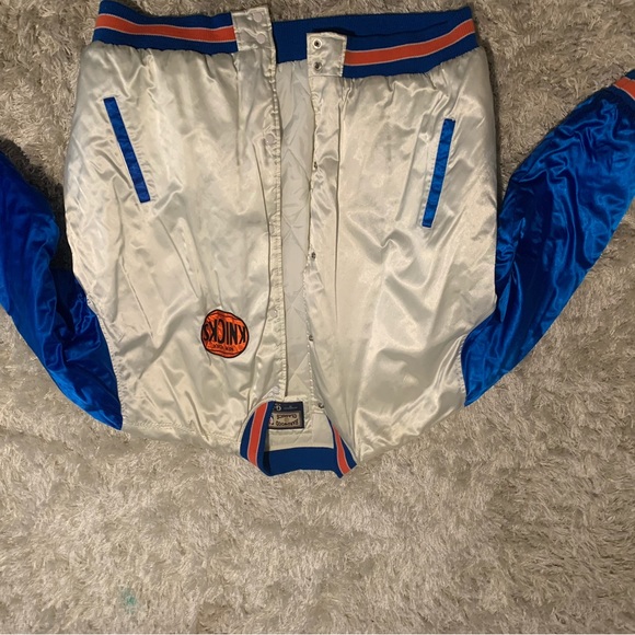 Official New York knicks jacket - Picture 2 of 2